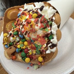 Bubble Waffle and Tea - Bubble Waffle with Vanilla Ice Cream, M&Ms, whipped cream and fruity pebbles