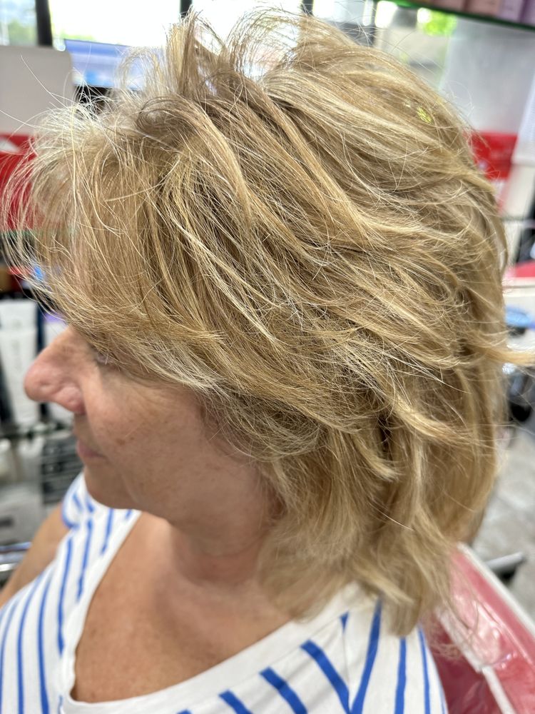 Kings Lake Hair Design & Spa Image
