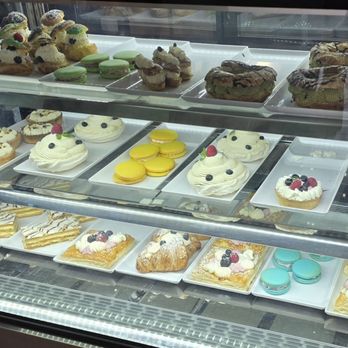 Chez Maryse - Pastry display - Bakeries Near Me - Fresno, California
