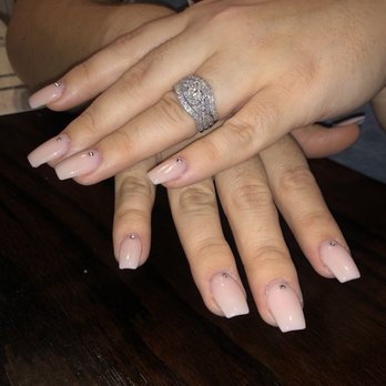 Vivid Nails - Nail Salons Near Me - Conroe, Texas