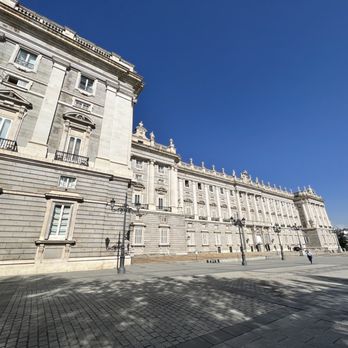 Palacio Real de Madrid - Palacio Real de Madrid - Landmarks & Historical Buildings Near Me - Madrid, M Palacio Real de Madrid - Palacio Real de Madrid - Landmarks & Historical Buildings Near Me - Madrid, M