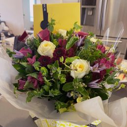 La Reine small arrangement