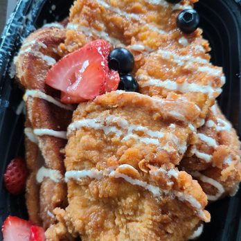 KitchenCray Cafe - Chicken and waffles - Breakfast & Brunch Near Me - Lanham, Maryland