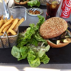Le Pré Carré - Burger vegan aux aubergines et courgettes grillées, sauce barbecue