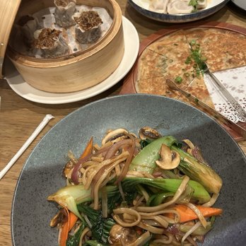 Zen Dumpling - Stir fry noodles, sweet rice shumai, shrimp and pork dumpling - Soup Near Me - Jacksonville, Florida Zen Dumpling - Stir fry noodles, sweet rice shumai, shrimp and pork dumpling - Soup Near Me - Jacksonville, Florida