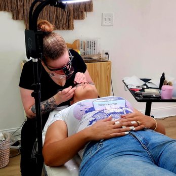 Ellie Brows & Beauty - Eyelash Service Near Me - Miami, Florida Ellie Brows & Beauty - Eyelash Service Near Me - Miami, Florida