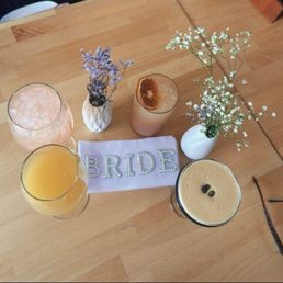 Espresso martini, mimosa, aperol spritz Espresso martini, mimosa, aperol spritz
