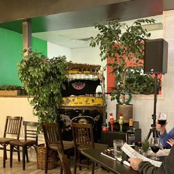 Amore's Pizza and Pasta
