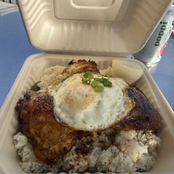 Lola Betty's Kitchen - Adobo Chicken Plate - Food Trucks Near Me - Camarillo, California Lola Betty's Kitchen - Adobo Chicken Plate - Food Trucks Near Me - Camarillo, California