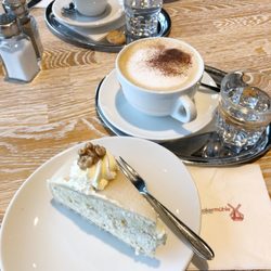 Back Drive Braaker Mühle - Cappuccino and nut cake delicious / Lübecker Marzipantorte sehr lecker