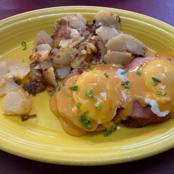 Molly's Souper - Billye's Texas Benedict - Breakfast & Brunch Near Me - Upland, California