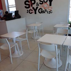 Bonchon Nutley - Restaurant with no customers
