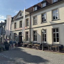 Hotel van Bebber - Front of hotel