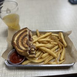 Azores Craft Sausages & Charcuterie - Ruben brisket sandwich