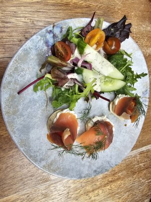 Johnstons of Elgin by null