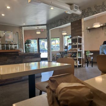 1802 Roasters - Spacious interior, window bar seating available. - Coffee & Tea Near Me - Los Angeles, California 1802 Roasters - Spacious interior, window bar seating available. - Coffee & Tea Near Me - Los Angeles, California