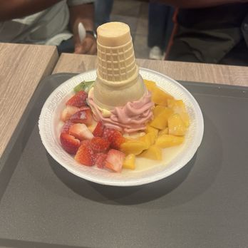 Juicy Box - 1. Mango Shaved Ice with dole whip - Taiwanese Near Me - Houston, Texas