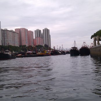 香港仔海濱花園 - Parks Near Me - Hong Kong, HK