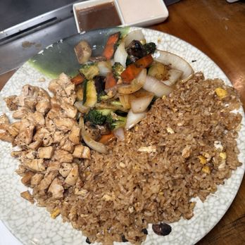 Volcano Steak & Sushi - Sushi Bars Near Me - Kennesaw, Georgia