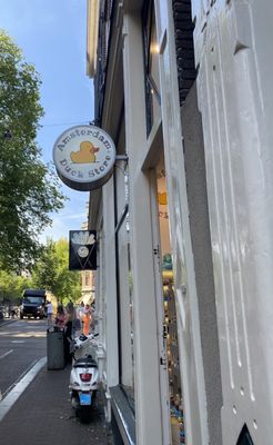 Amsterdam Duck Store by null