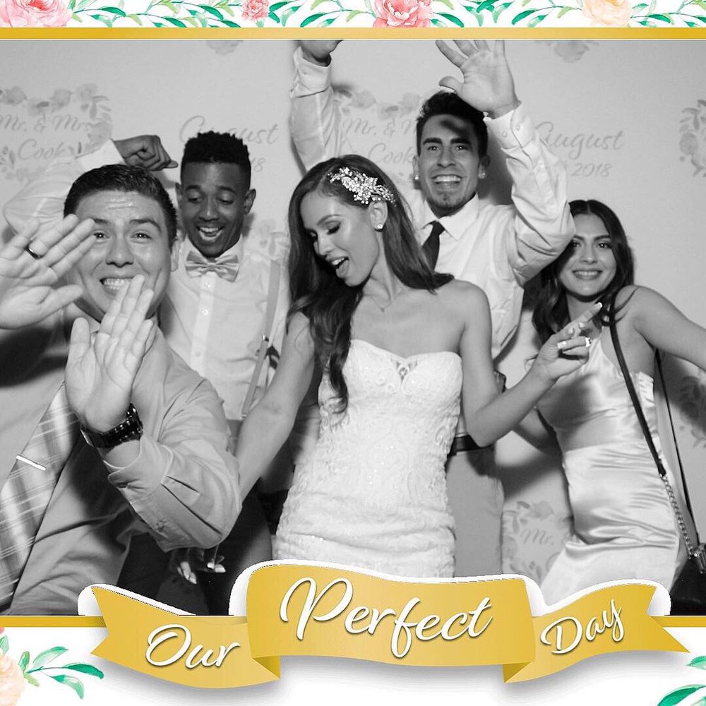 Viable Photo Booth - Photo Booth Rentals Near Me - Lake Elsinore, California Viable Photo Booth - Photo Booth Rentals Near Me - Lake Elsinore, California