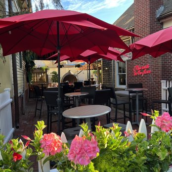 Shipwreck Lounge - Wine Bars Near Me - Provincetown, Massachusetts Shipwreck Lounge - Wine Bars Near Me - Provincetown, Massachusetts