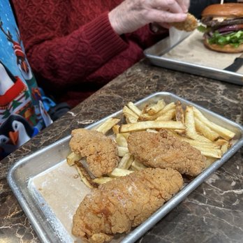 Billy Roys Burger - Good quality chicken tenders, five pieces to this order. - Burgers Near Me - Fremont, California