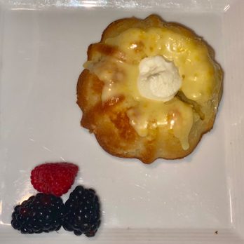 Mitchell's Steakhouse - Warm butter cake - Steakhouses Near Me - Columbus, Ohio Mitchell's Steakhouse - Warm butter cake - Steakhouses Near Me - Columbus, Ohio