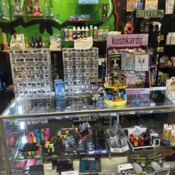 Tobacco Joes - Colored contacts, Kushkards, Torches and Hookah