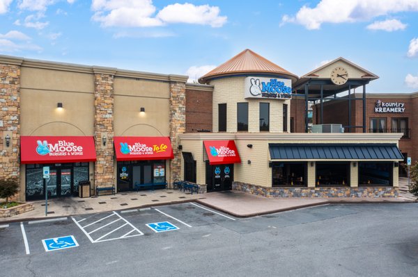 Blue Moose Burgers & Wings by null