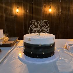 Callejas Cakes - Very happy with the final product of my dad's 70th birthday cake! Hunter green & gold theme