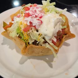 El Jarocho II Mexican Restaurant and Bar - Fajita taco salad