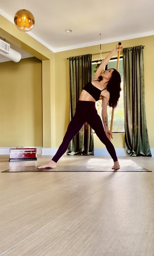 Sukha Yoga Logo