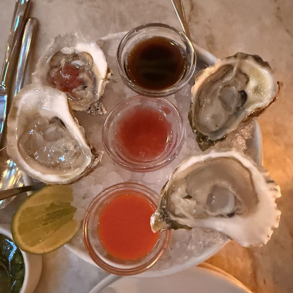Este - Oysters - Seafood Near Me - Austin, Texas Este - Oysters - Seafood Near Me - Austin, Texas