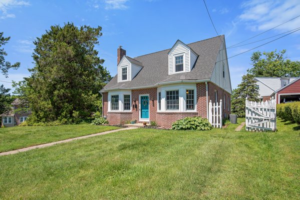 Chris Black | Realtor & Associate Broker by null