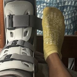 Adventist Health Castle - Wellness Center - Yellow sock and air cast