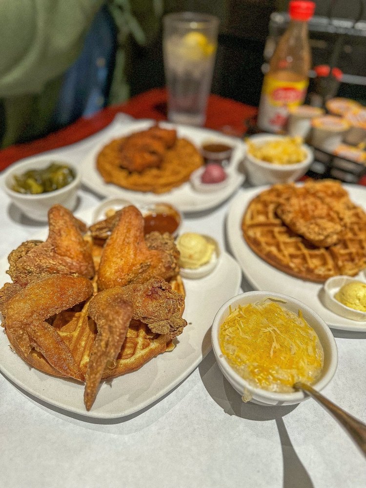 Dame's Chicken & Waffles