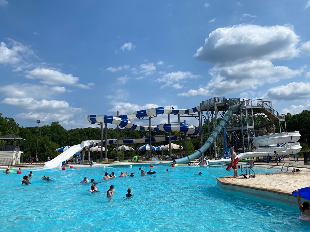 Cobblestones Water Park Logo