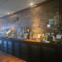 Contois Tavern