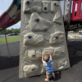 Heritage Park - Rock climbing - Parks Near Me - Mount Sinai, New York Heritage Park - Rock climbing - Parks Near Me - Mount Sinai, New York