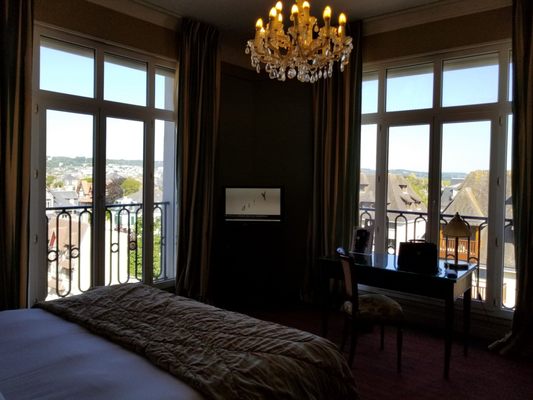 Royal Barriere Hotel by null