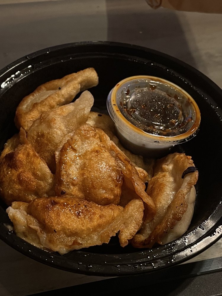 CHEN’S KITCHEN Updated August 2024 24 Reviews 2214 Benton Rd