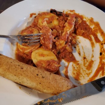 Applebee's Grill + Bar - Smokey Mozarella-Stuffed Ravioli with Grilled Chicken - Sports Bars Near Me - Newtown, Pennsylvania Applebee's Grill + Bar - Smokey Mozarella-Stuffed Ravioli with Grilled Chicken - Sports Bars Near Me - Newtown, Pennsylvania