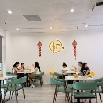 Jiu Ji Dessert - Inside - Desserts Near Me - Alhambra, California Jiu Ji Dessert - Inside - Desserts Near Me - Alhambra, California