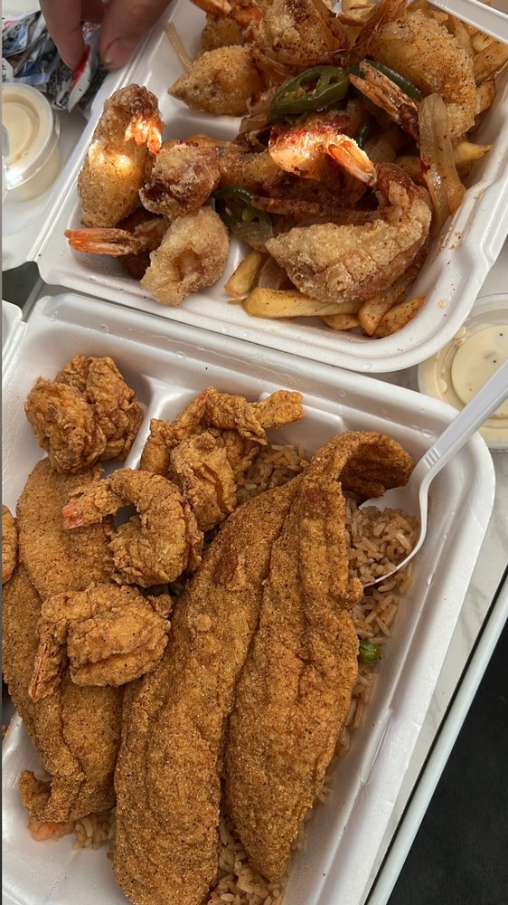 J & J WINGS AND SEAFOOD Updated August 2024 6855 College St, Beaumont, Texas Chicken Wings