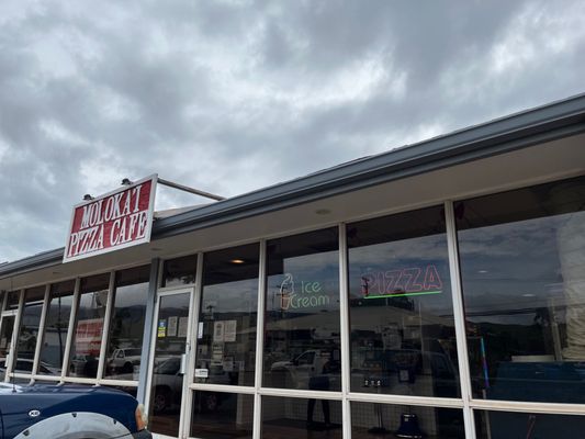 Molokai Pizza Cafe by null