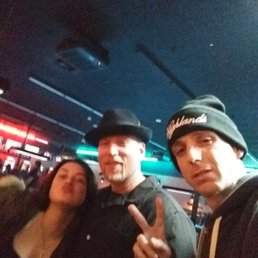 Basel, Mike and Kimberly chilling like some G's & Sippin on some drinks!! Basel, Mike and Kimberly chilling like some G's & Sippin on some drinks!!