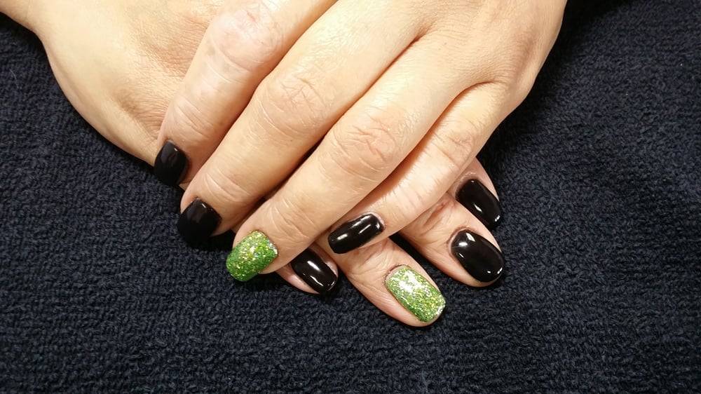 Nails by Jami Logo