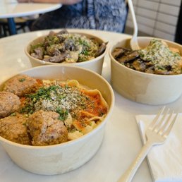 Viva Diva (pomodoro Meatballs) Pasta