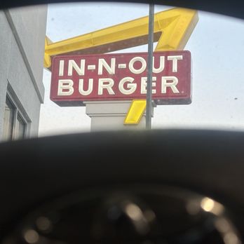 In-N-Out Burger - Outside - Burgers Near Me - Draper, Utah